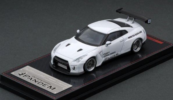 イグニッション 1/64 PANDEM R35 GT-R （ホワイト）