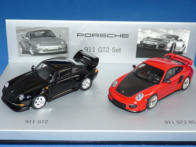 ミニチャンプス製 （ディーラー特注） 1/43 ポルシェ 911 GT2 セット