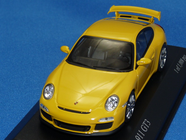 ミニチャンプス 1/43 ポルシェ 911 (997/セカンド) GT3 2009 （イエロー）