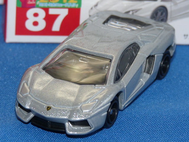 トミカ 1/68 ランボルギーニ アヴェンタドール LP700-4 （初回特別カラー） 12台セット