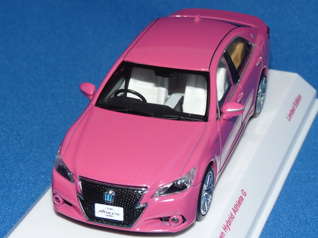 京商 1/43 トヨタ クラウン ハイブリッド アスリート G （ピンク）