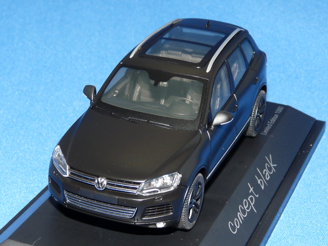 シュコー 1/43 フォルクスワーゲン トゥアレグ （コンセプトブラック）