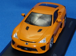 ミニチャンプス 1/43 レクサス LFA 2011 （オレンジ）