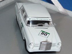 スパーク製 （ミュージアム特注） 1/43 メルセデスベンツ 220SE ツーリングカー No.80 限定500台