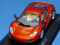 ミニチャンプス 1/43 マクラーレン MP4-12C 2011 （オレンジ）