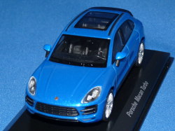 Welly製 （ミュージアム特注） 1/43 ポルシェ マカン ターボ 2015 （ブルー）