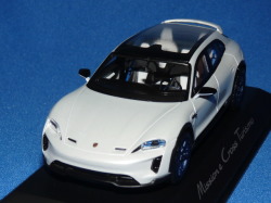 スパーク製 （ディーラー特注） 1/43 ポルシェ Mission e Cross ツーリスモ 2018 ジュネーブ モーターショー