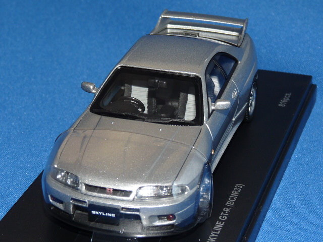 京商 日産オンライン限定 『 スカイライン GT-R BCNR33 』 (銀色) 京商 日産オンライン限定 『 スカイライン GT-R BCNR33 』 (銀色
