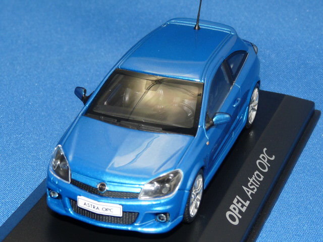オペル 特注 モーターアート 1/43 アストラ OPC ミニチャンプス製 （ディーラー特注） 1/43 オペル アストラ OPC