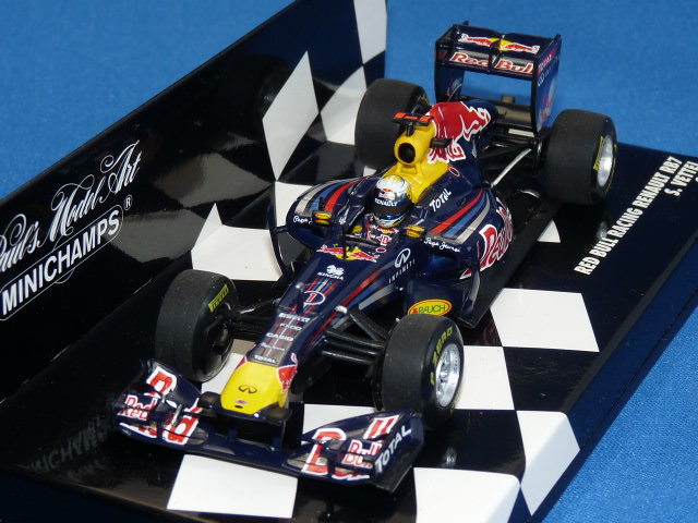 ミニチャンプス 1/43 レッドブル レーシング ルノー RB7 2011 No