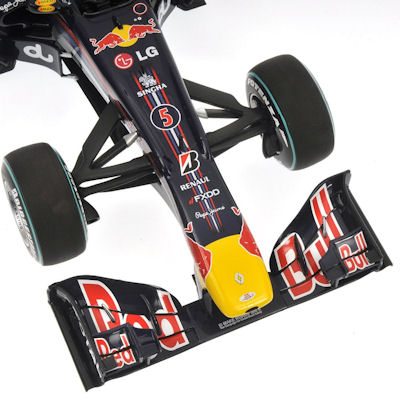 ミニチャンプス 1/18 レッドブル レーシング ルノー RB6 2010 アブダビ