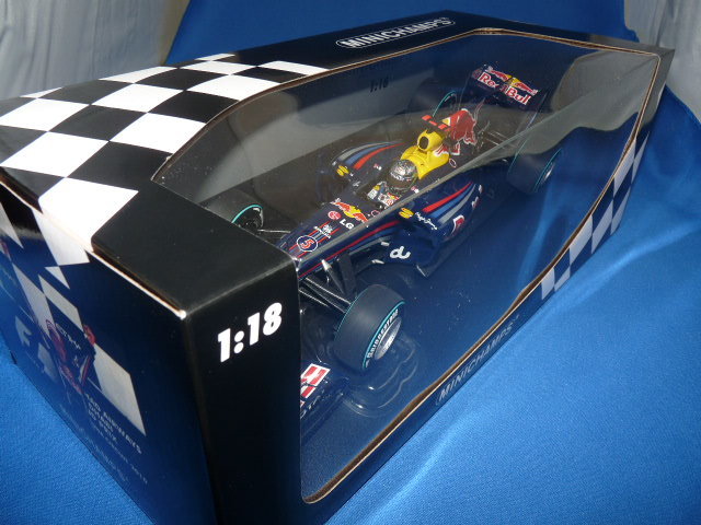 ミニチャンプス 1/18 レッドブル レーシング ルノー RB6 2010 アブダビ