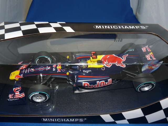 ミニチャンプス 1/18 レッドブル レーシング ルノー RB6 2010 アブダビ