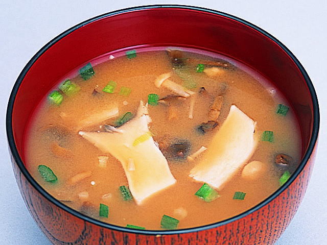 リニューアル!お湯だけでほっと一息!乾燥味噌汁「ずくいらず12袋入(4種各3袋)」/60912 門前みそ すや亀のエリンギのフリーズドライ味噌汁