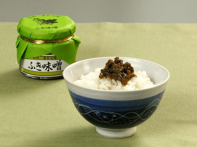 フキノトウそのまま 旬の苦味 大人の味「ふき味噌」140gビン/506 すや亀のふき味噌をホカホカご飯にのせて
