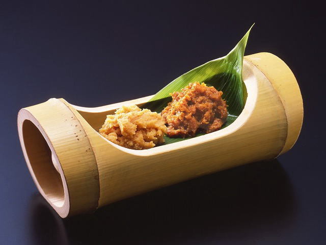 「門前みそ詰め合せ500g×2」たくさん配る記念品にも/13692 善光寺 門前みその竹筒盛