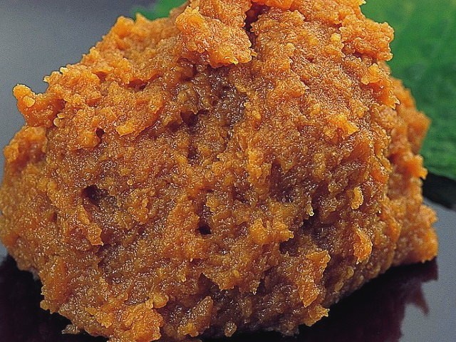 十二割糀 生みそ「こしひかり500g」カップ入/11008 善光寺門前みそ「コシヒカリ」なかみ