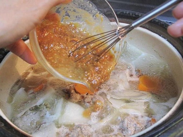 こしひかり米と国産大豆の十割こうじ味噌「こしひかり1kg」袋/110 すや亀のコシヒカリみそで鍋