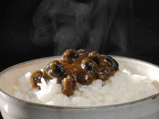 ご飯の友「黒豆っ子」200g袋 黒豆糀の米こうじとお醤油漬け/411 すや亀の醤油豆・黒豆っこをご飯とともに