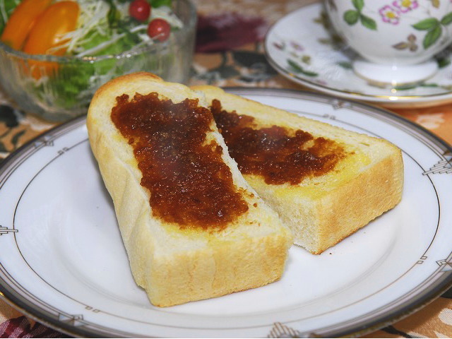 胡桃たっぷり くるみ味噌150gビン/501 すや亀のくるみ味噌のバタートースト