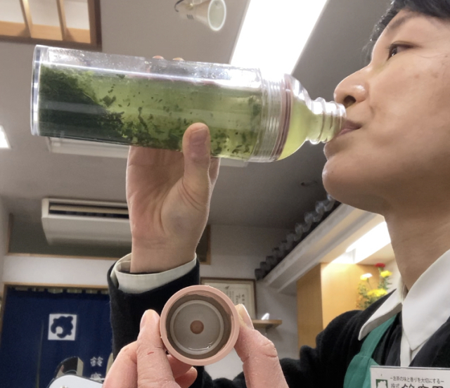 小笹も超愛用！ フィルターインボトルポータブル スモーキー