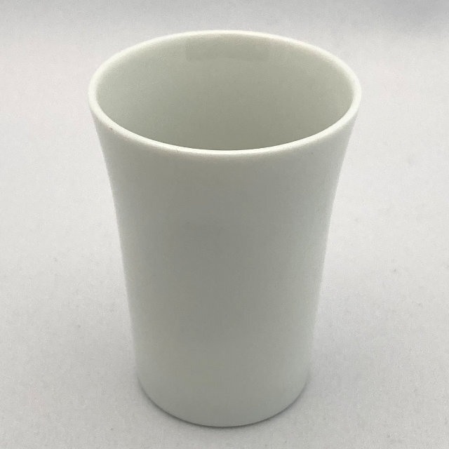 白い 湯のみ（湯呑み・湯飲み）