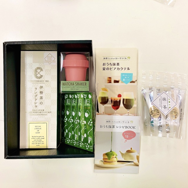 《5月10日 母の日 ギフト》抹茶 大好き セット（抹茶・抹茶ミニシェイカー・抹茶レシピ集・濃い抹茶羊羹・伊勢茶ラングドシャのセット）
