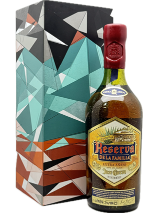 クエルボ　レゼルヴァ　ド　ラ　ファミリア　エクストラアネホ　40度　700ｍｌ　並行輸入品