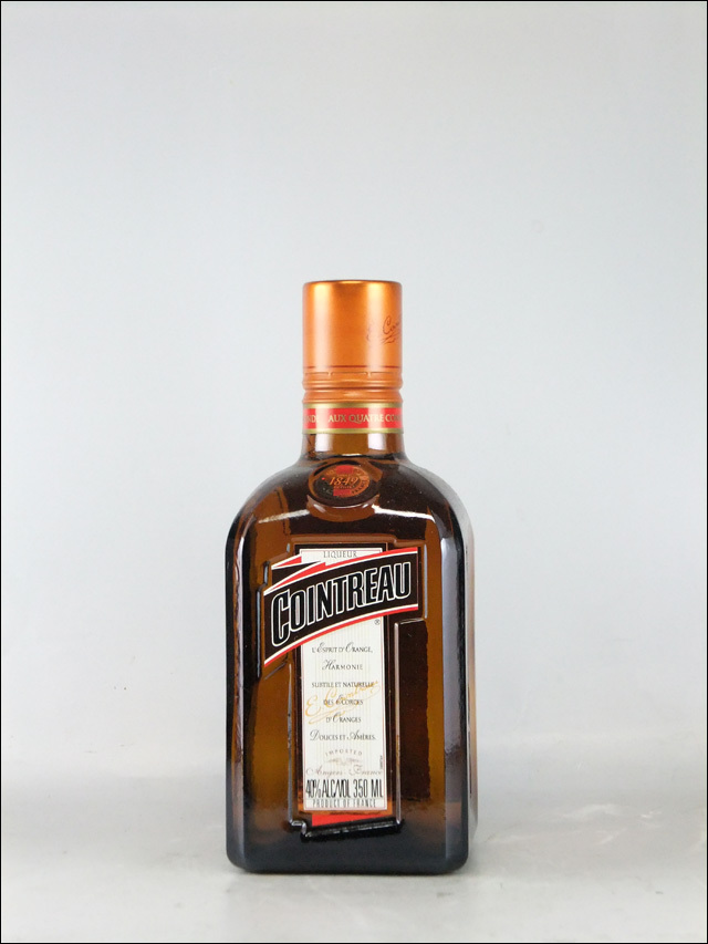 オレンジキュラソー 世界のお酒 六本木鈴酒