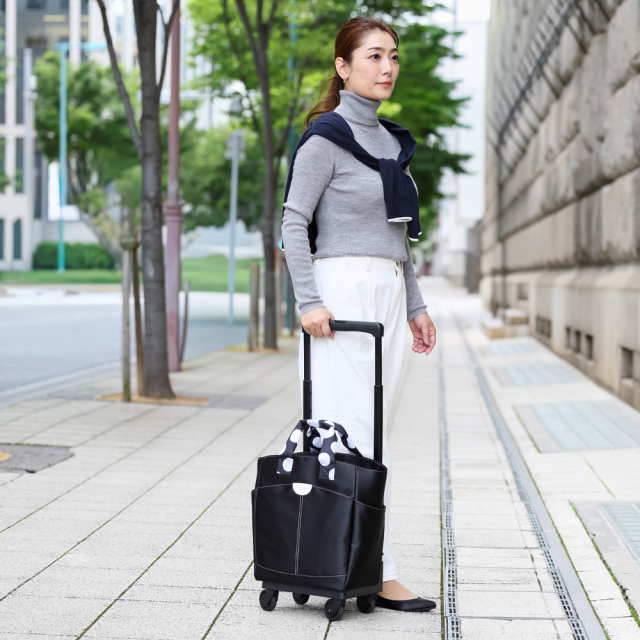 極美品 希少 Montana PARIS 本革 ターンロック 黒 A4 y2k 空気のような軽やかさ Hitoe® Fold Aria - Museum - | 芸術的な濃淡の