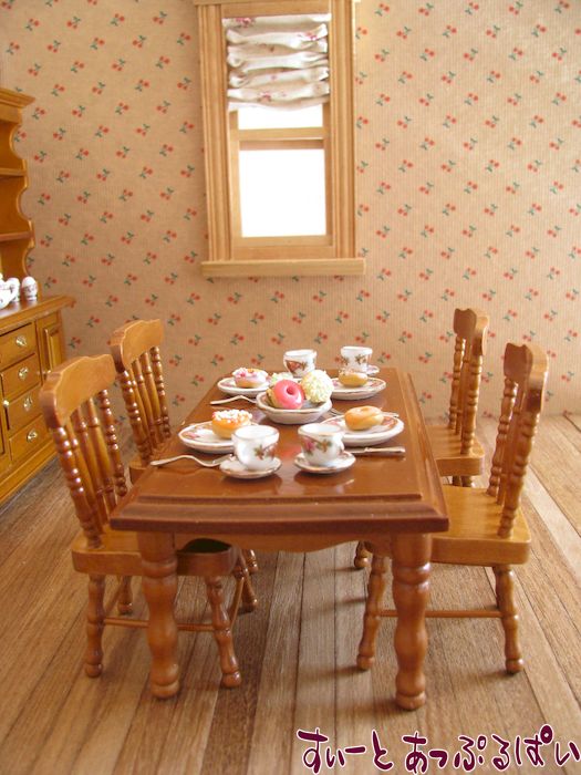 DINING2