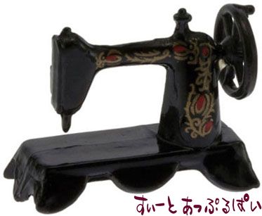 ロイターミニチュア】 壁掛け時計 ピーターラビット RP56668-0