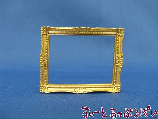 ミニチュアの絵画やフレームです