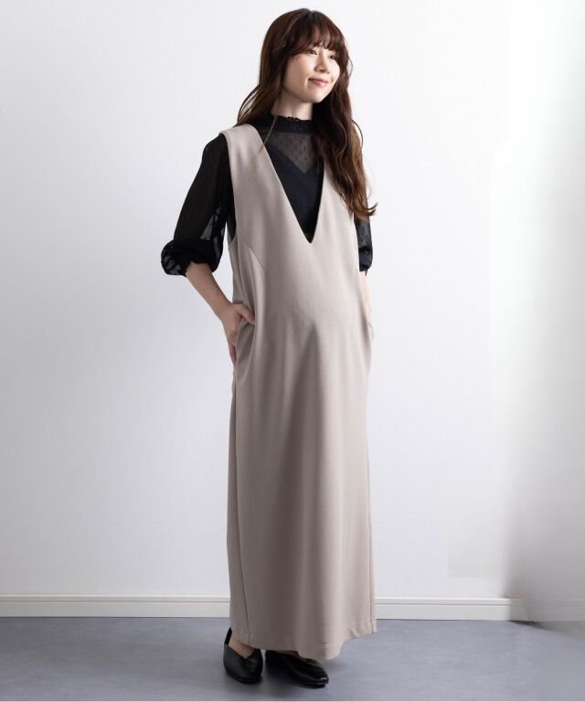 人気完売品★ 【産前・産後対応】マタニティ／シャーリングVワンピース★未使用品 シャーリングブラウス＋Vネックワンピースセット マタニティ