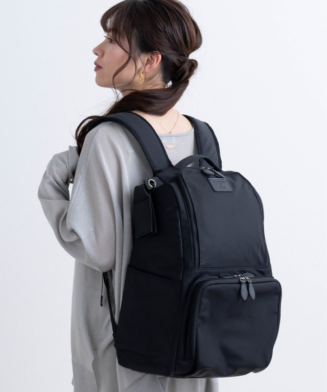 軽さも収納力も叶える！マザーズリュック 2フロア 無重力AGS 2層式