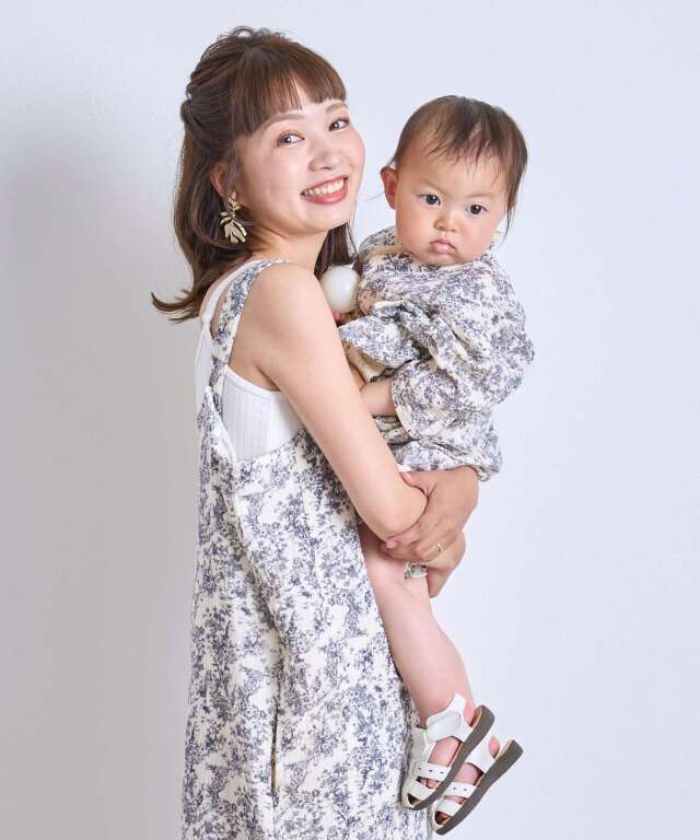 【あちゃも】ベビー袴　ハンドメイド　ホワイトダリア×ボルドー あちゃも様専用】ベビー袴 ハンドメイド ホワイトダリア