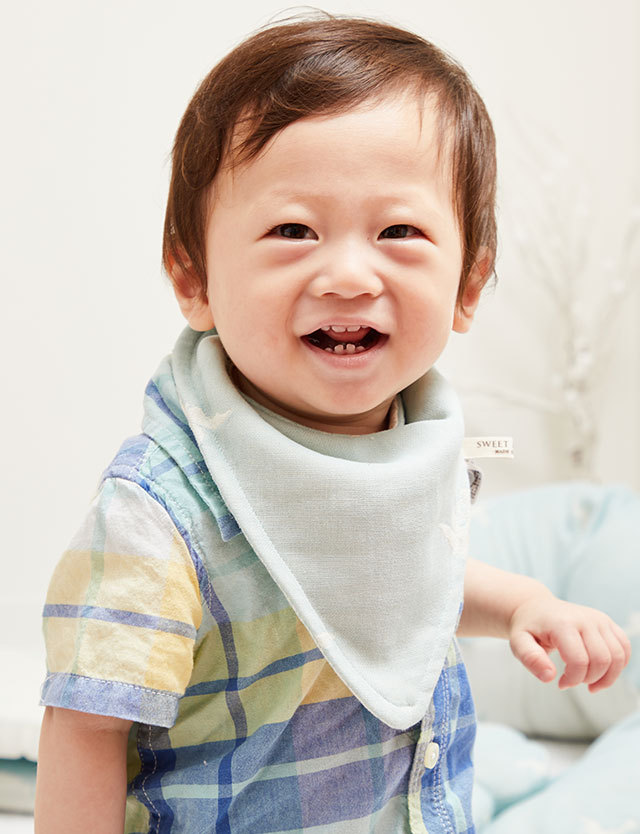 日本製 3重ガーゼ スカーフ風スタイ わたあめガーゼ 無地 エンジェル