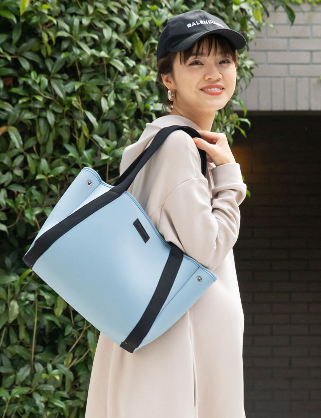 ネオプレーン素材トートバッグ Mサイズ 2点セット サコッシュ セット Sweet マザーズバッグ ママバッグ ネオプレーン素材トートバッグ Mサイズ 2点セット サコッシュ セット Sweet マザーズバッグ ママバッグ