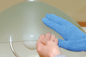 おそうじ手袋ﾌﾞﾙｰ使用例