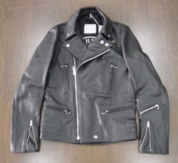 ルイスレザーとヒスとラモーンズコラボ初期型です