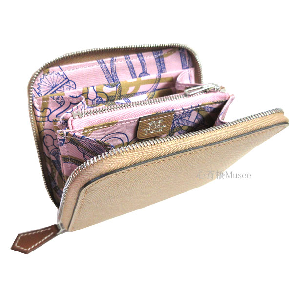≪ 新品 ≫ エルメス アザップ シルクイン コンパクト ラウンドファスナー ミニ財布 チャイ モーヴシルベストル " クリケティス " エプソン シルク 100% シルバー金具 HERMES Wallet Azappe Silkin Compact Chai Mauve Sylvestre Cliquetis 箱 リボン ラッピング
