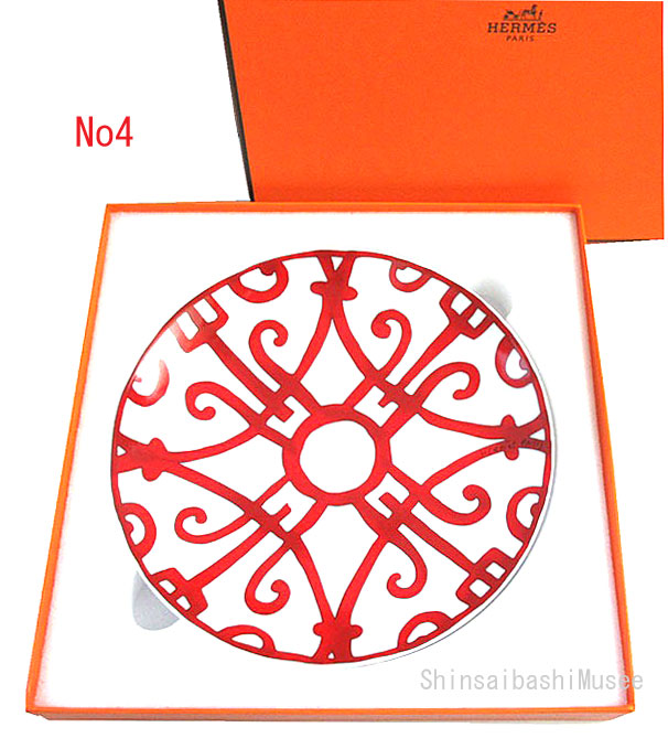 ≪新品≫HERMES エルメス ガダルキヴィール シリーズ パンプレート 1枚 17cm No4 皿 デッシュ プレート GUADALQUIVIR White / Red プレゼント 箱　レア！ ホワイト/レッド 赤 白
