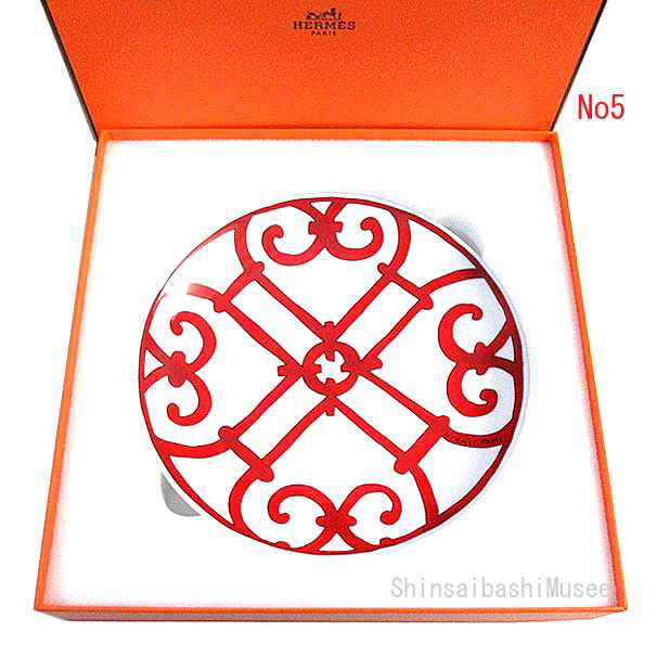 ≪新品≫HERMES エルメス ガダルキヴィール シリーズ パンプレート 1枚 17cm No5 皿 デッシュ プレート GUADALQUIVIR White / Red プレゼント 箱　レア！ ホワイト/レッド 赤 白