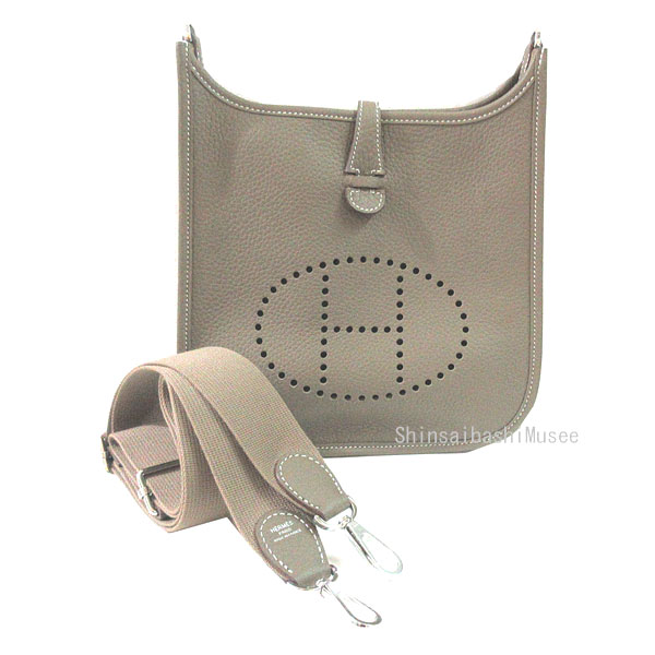 ≪ 新品 ≫ エルメス エヴリン3 23 エトープ シルバー金具 トリヨンクレマンス G刻印 ショルダーバッグ エブリン≪Brand new≫ Hermes Evelyne3 23 Etoupe Silver Hardware Taurillon Clemence Stamp G Shoulder Bag