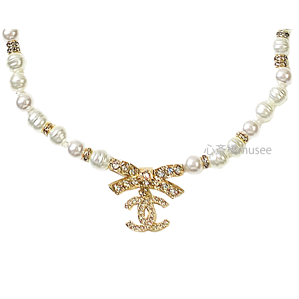 ≪ 新品 ≫ CHANEL シャネル 2023年 春夏コレクション CCマーク リボン パール チョーカー ゴールド ラインストーン クリスタル ストーン ネックレス CHANEL 23S ABA871 B10934 NN979 箱 リボン ラッピング　