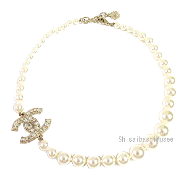 ≪ 新品 ≫ シャネル CCマーク パール チョーカー ゴールド ラインストーン クリスタル ストーン ネックレス A64757 B06258 ND321 100周年 限定 COCO 箱 リボン ラッピング  ≪Brand New≫ CHANEL CC Mark Pearl Choker Gold Necklace 100th Anniversary Limited  