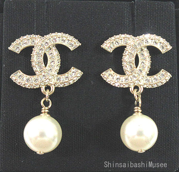 ≪新品≫ CHANEL シャネル CCマーク ラインストーン ピアス パール ゴールド ココ A86506 Y09902 22953 箱 リボン≪Brand New≫ CHANEL CC Mark Rhinestone Earrings Pearl Gold Coco Box Ribbon