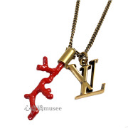 ≪新品≫ Vuitton ルイヴィトン ネックレス ペンダント LVイニシャル コーラル M68903 サンゴ　メンズ　アクセサリー　ネックレス LV ビトン ルイヴィトン