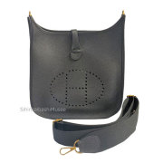 ≪ 新品 ≫ エルメス エヴリン トロワ PM 29 黒 ブラック ゴールド金具 トリヨン ショルダーバッグ W刻印 ポケット付 Hermes Evelyne 3 PM 29 Noir Black Gold harswear