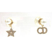 ぶんぶん様　✳︎紙袋無しでの発送Dior 星モチーフ 淡水パールネックレス DIOR | DIOR Fashion JA | ファッション＆アクセサリー